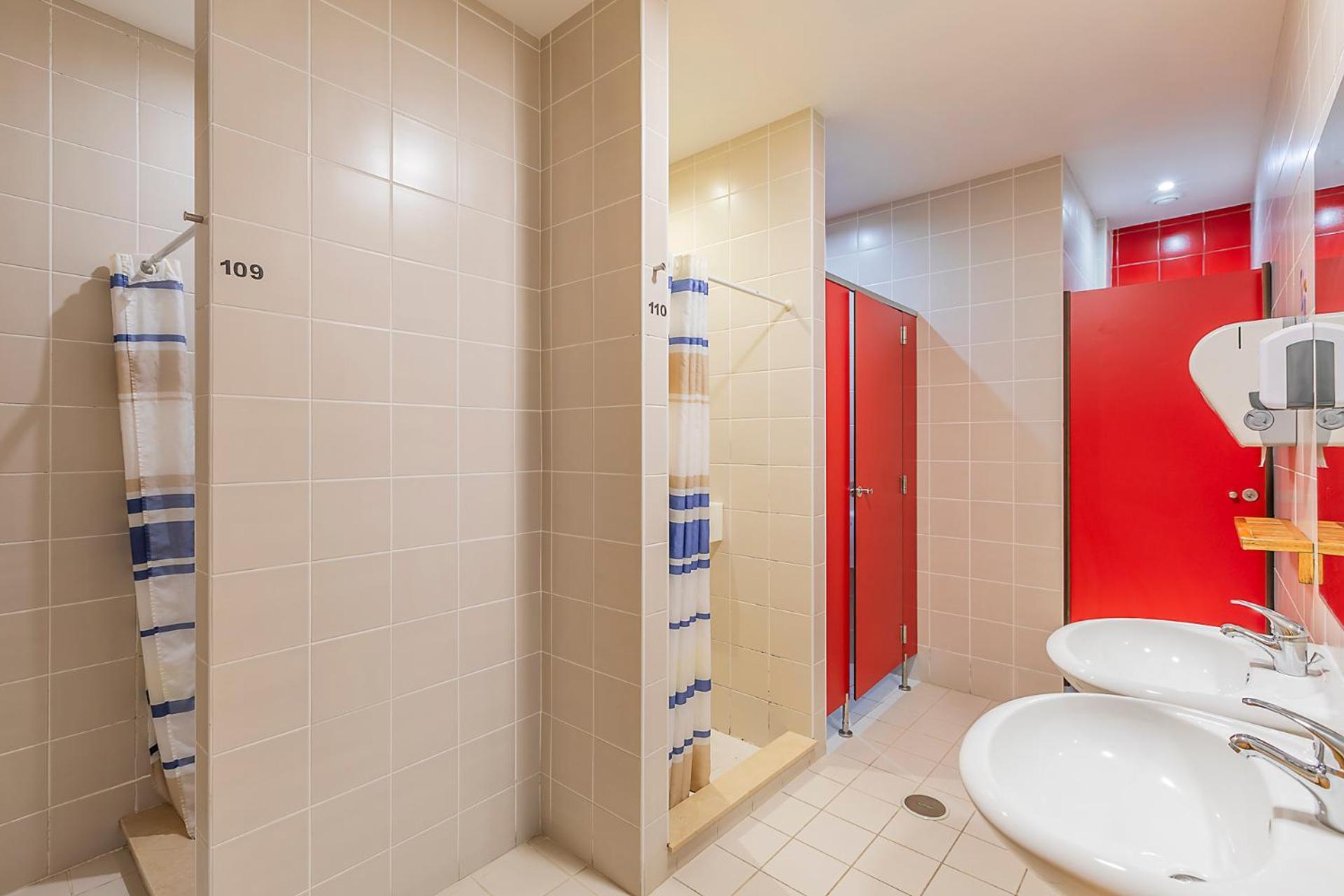 Habitación Doble con baño compartido - 2 camas